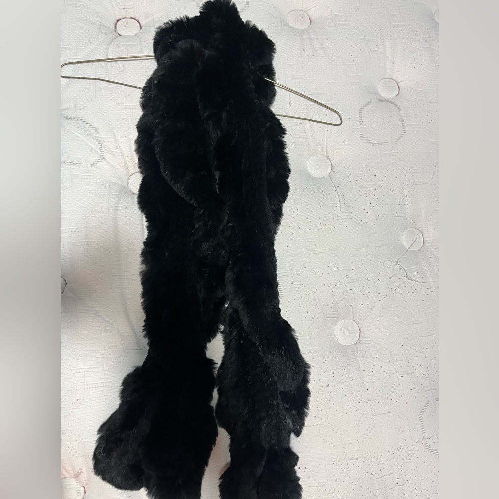 Adrienne Landau 100% black rabbit scarf